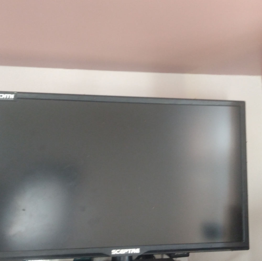 T.V. - Picture 3 of 4